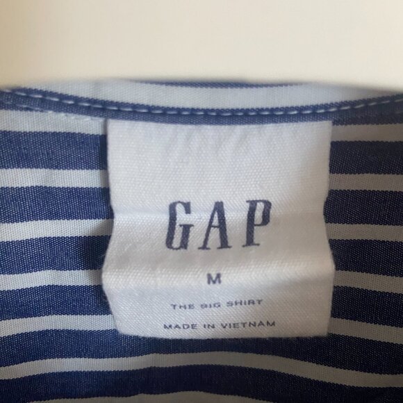 Gap Blue & White Stripe Button Down Crop Shirt, Size Medium - Picture 7 of 7